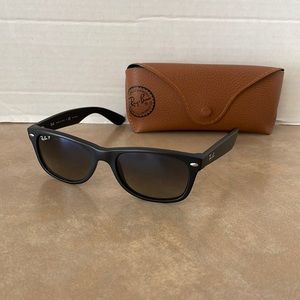 Ray-Ban New Wayfarer Classic Polarized Sunglasses